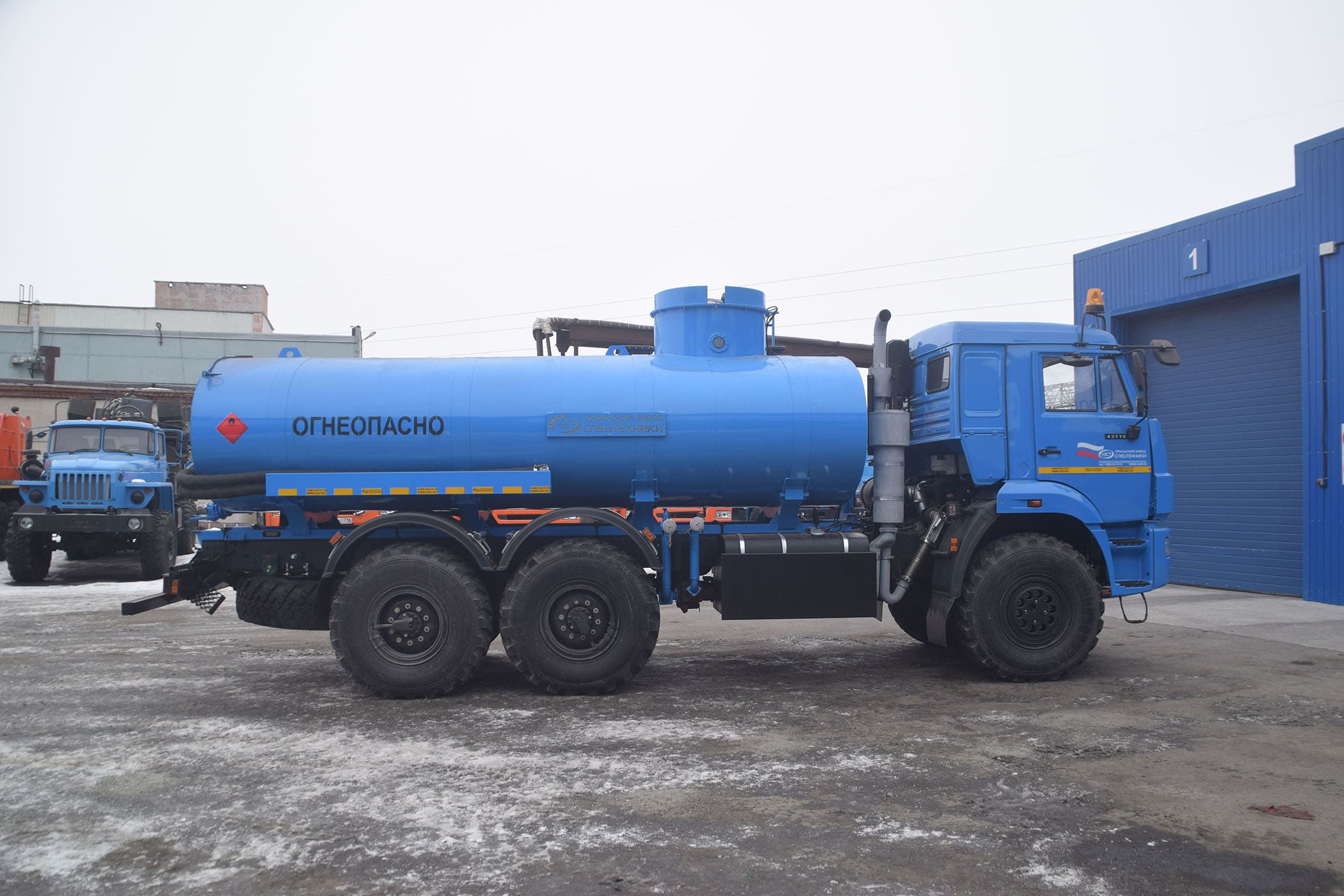 Автоцистерна для нефти