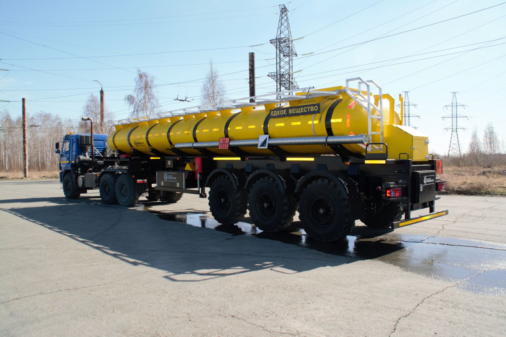 Полуприцеп-цистерна для химикатов