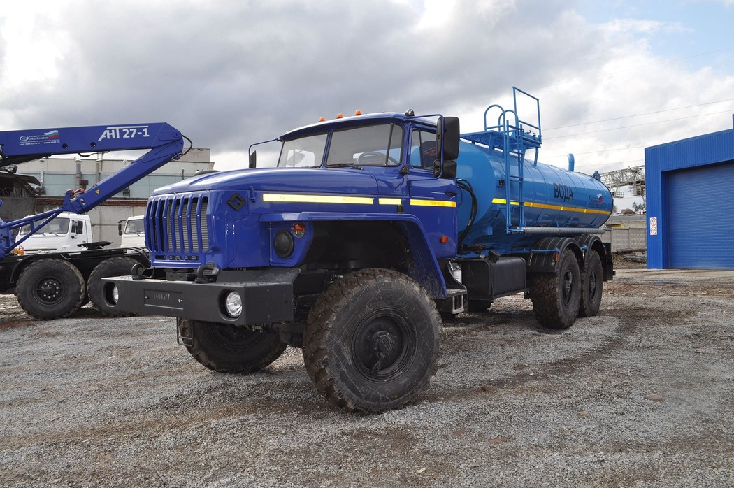 Автоцистерна для пищевых жидкостей